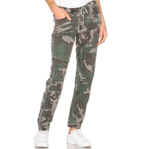 Pam & Gela Camo Drawstring Cargo Zip Pant - Size M
